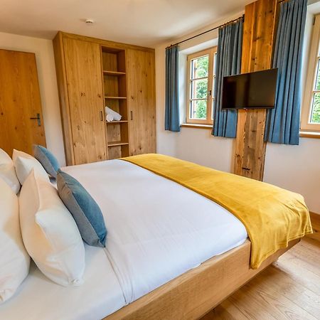 Graf Chiemo Suites - Direkt Am Chiemsee Mit Separatem Seezugang Chieming Exteriör bild