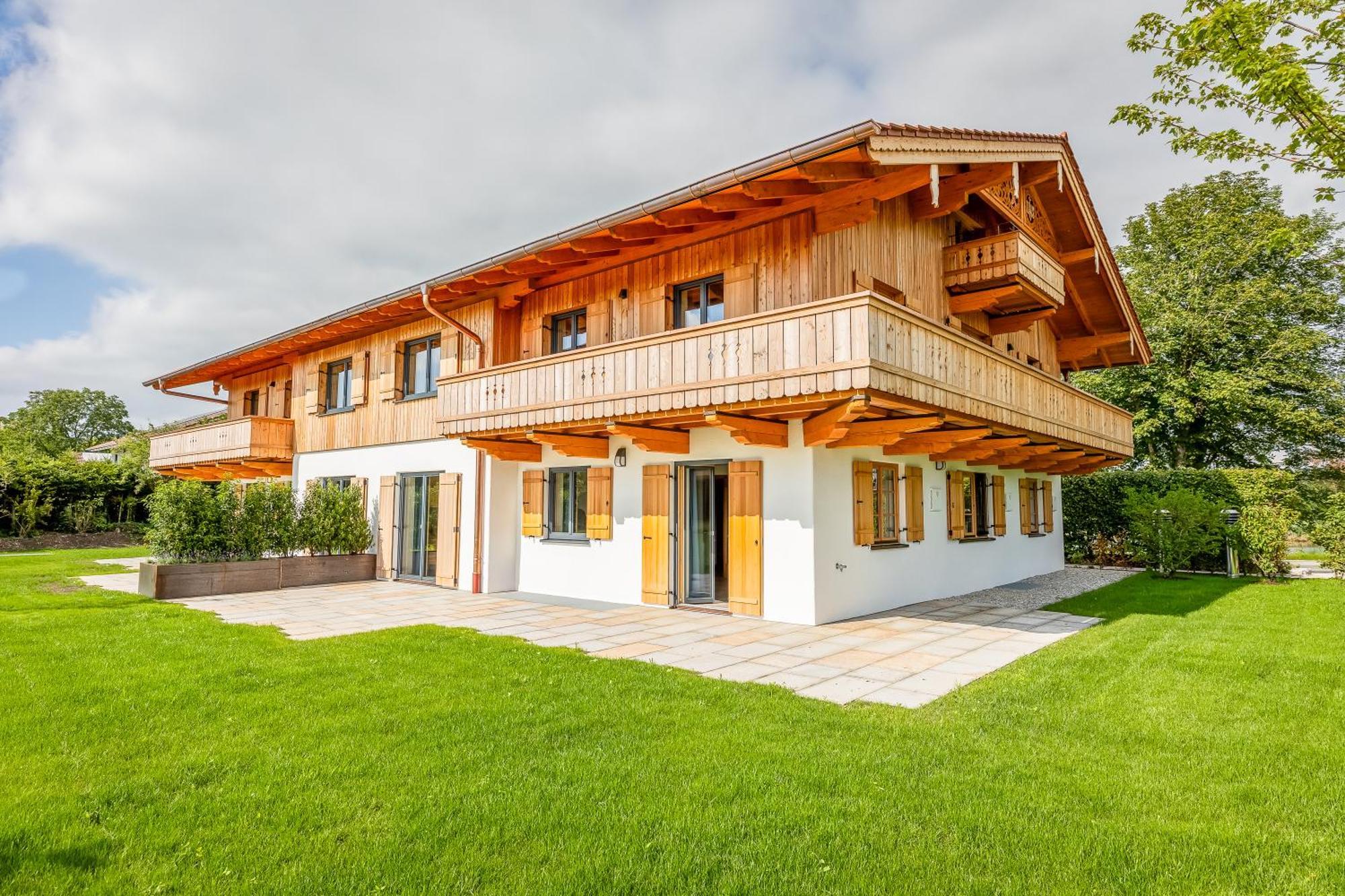Graf Chiemo Suites - Direkt Am Chiemsee Mit Separatem Seezugang Chieming Exteriör bild