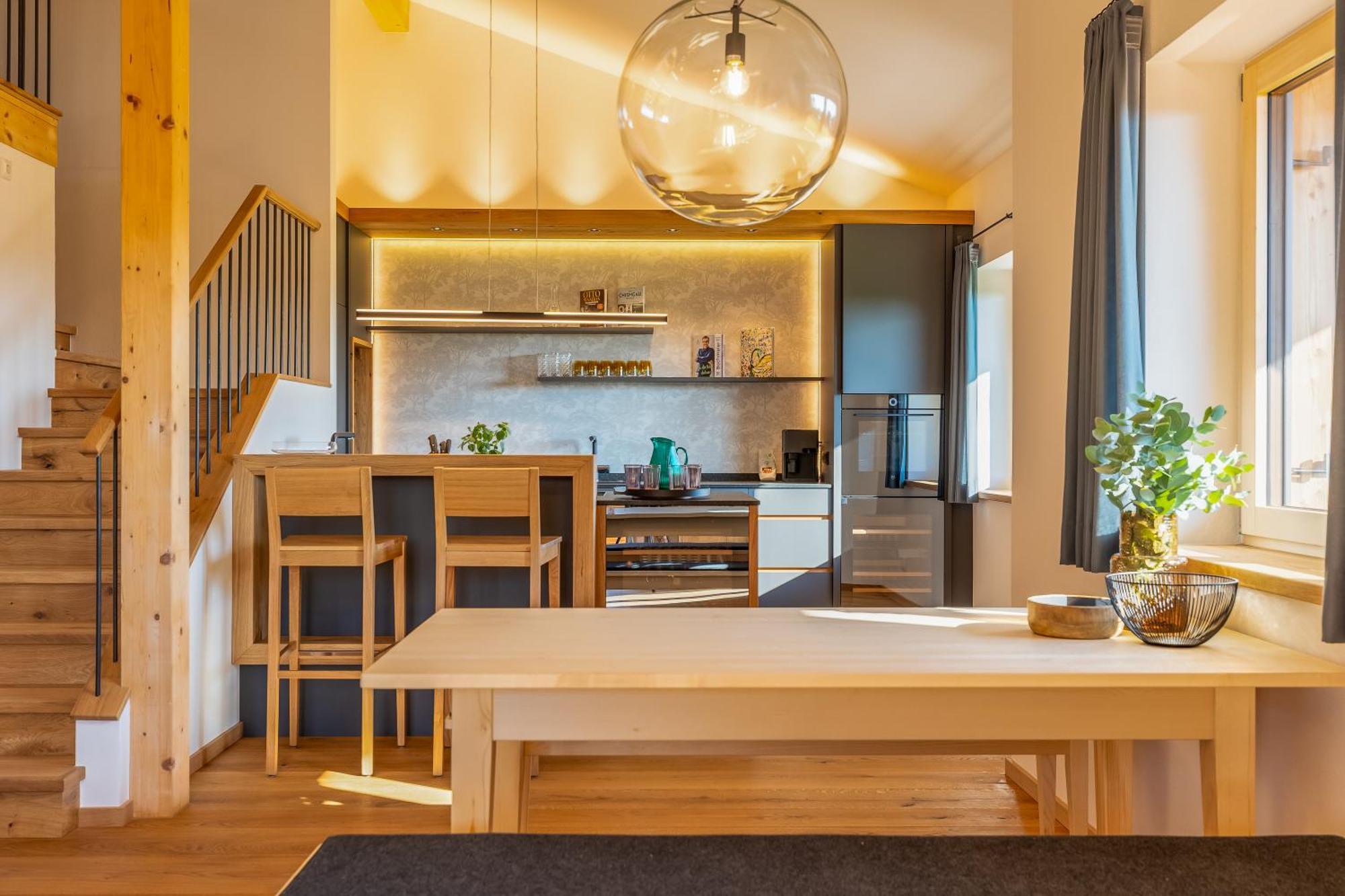 Graf Chiemo Suites - Direkt Am Chiemsee Mit Separatem Seezugang Chieming Exteriör bild