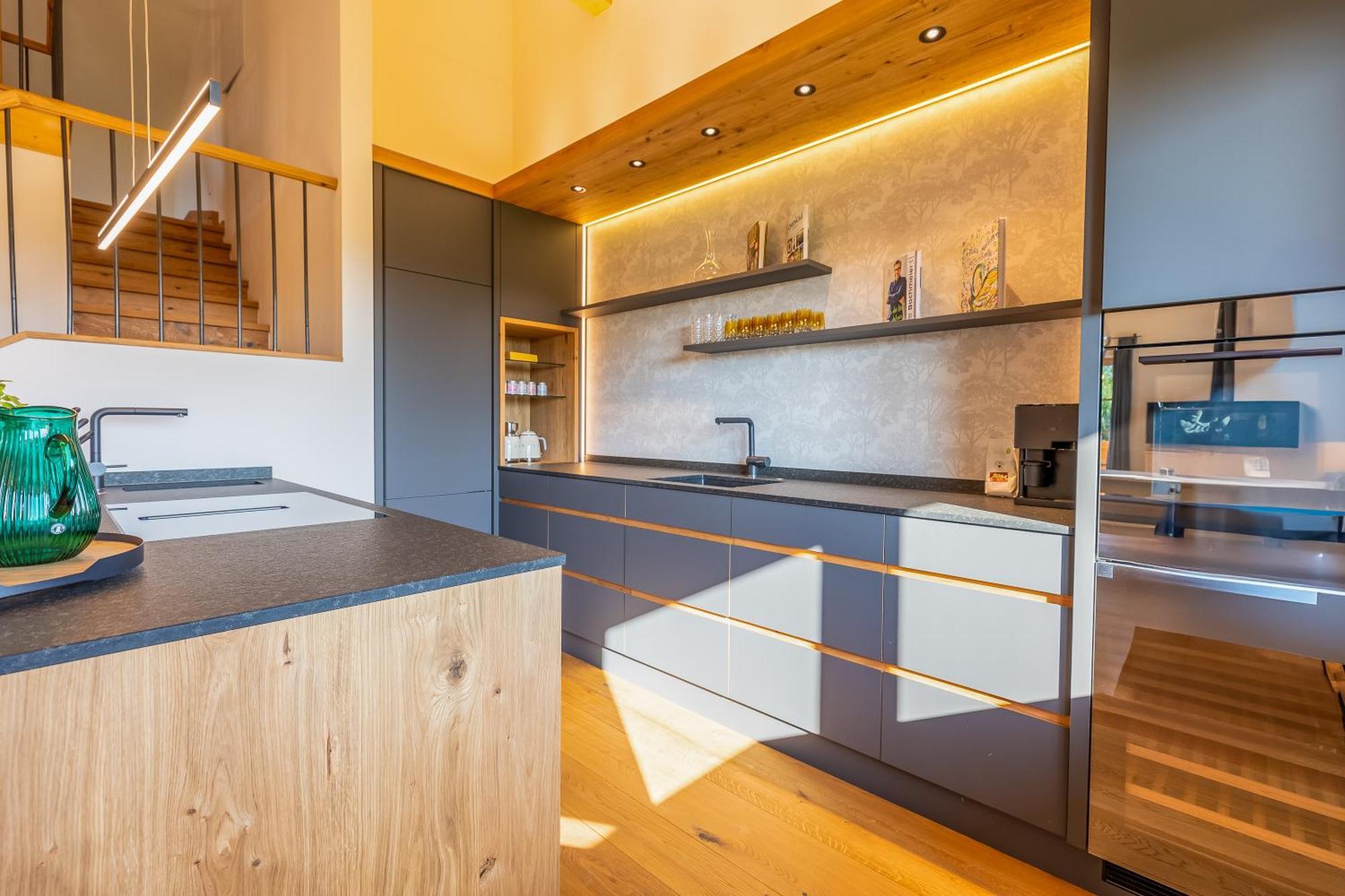 Graf Chiemo Suites - Direkt Am Chiemsee Mit Separatem Seezugang Chieming Exteriör bild
