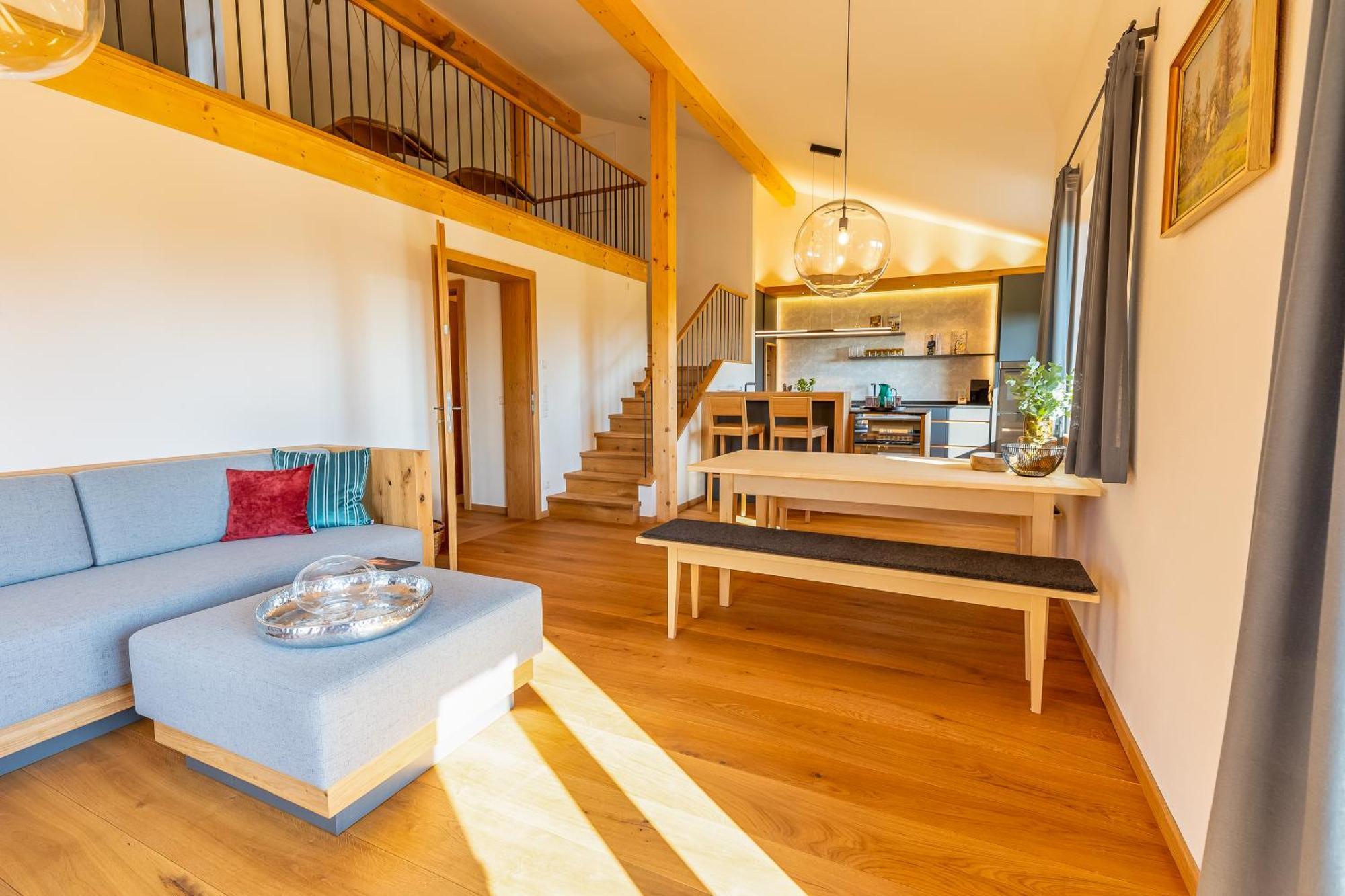 Graf Chiemo Suites - Direkt Am Chiemsee Mit Separatem Seezugang Chieming Exteriör bild