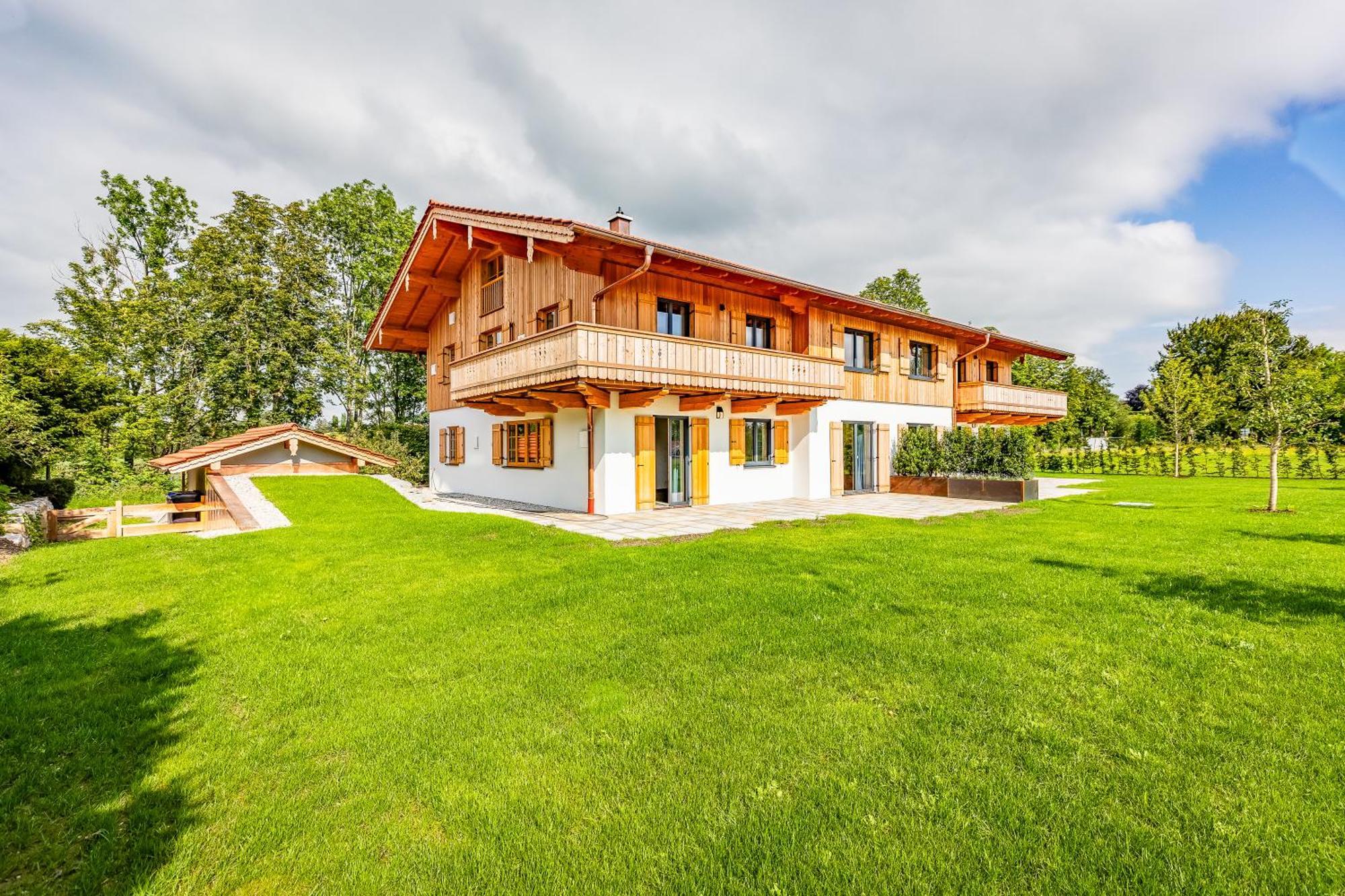 Graf Chiemo Suites - Direkt Am Chiemsee Mit Separatem Seezugang Chieming Exteriör bild