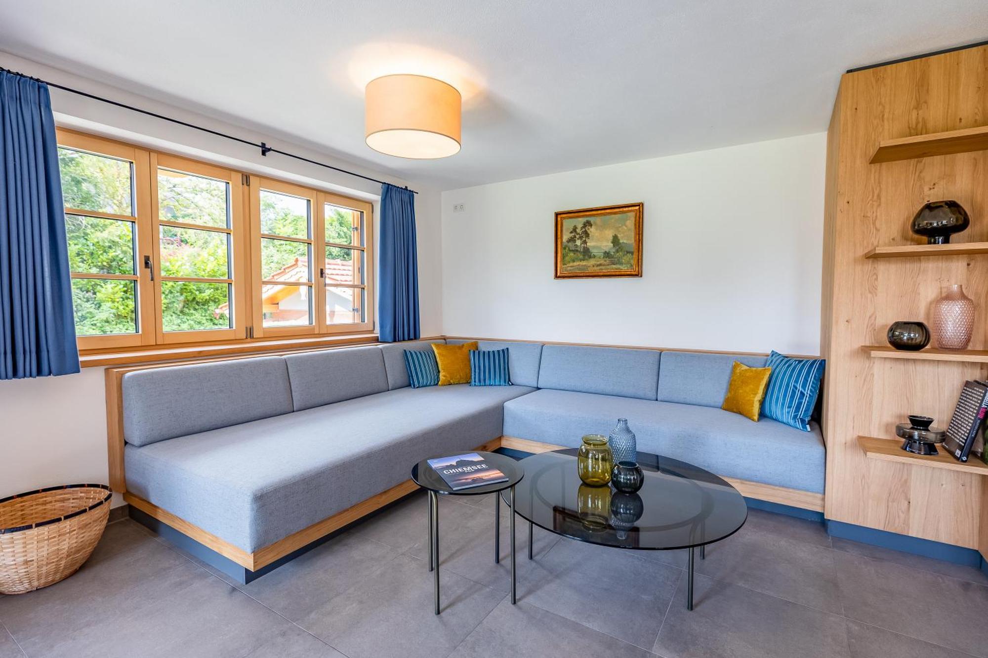Graf Chiemo Suites - Direkt Am Chiemsee Mit Separatem Seezugang Chieming Exteriör bild