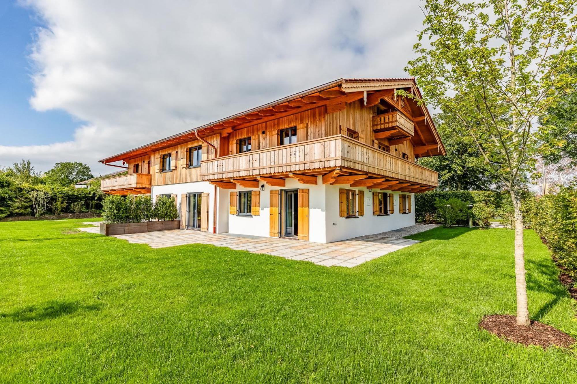 Graf Chiemo Suites - Direkt Am Chiemsee Mit Separatem Seezugang Chieming Exteriör bild