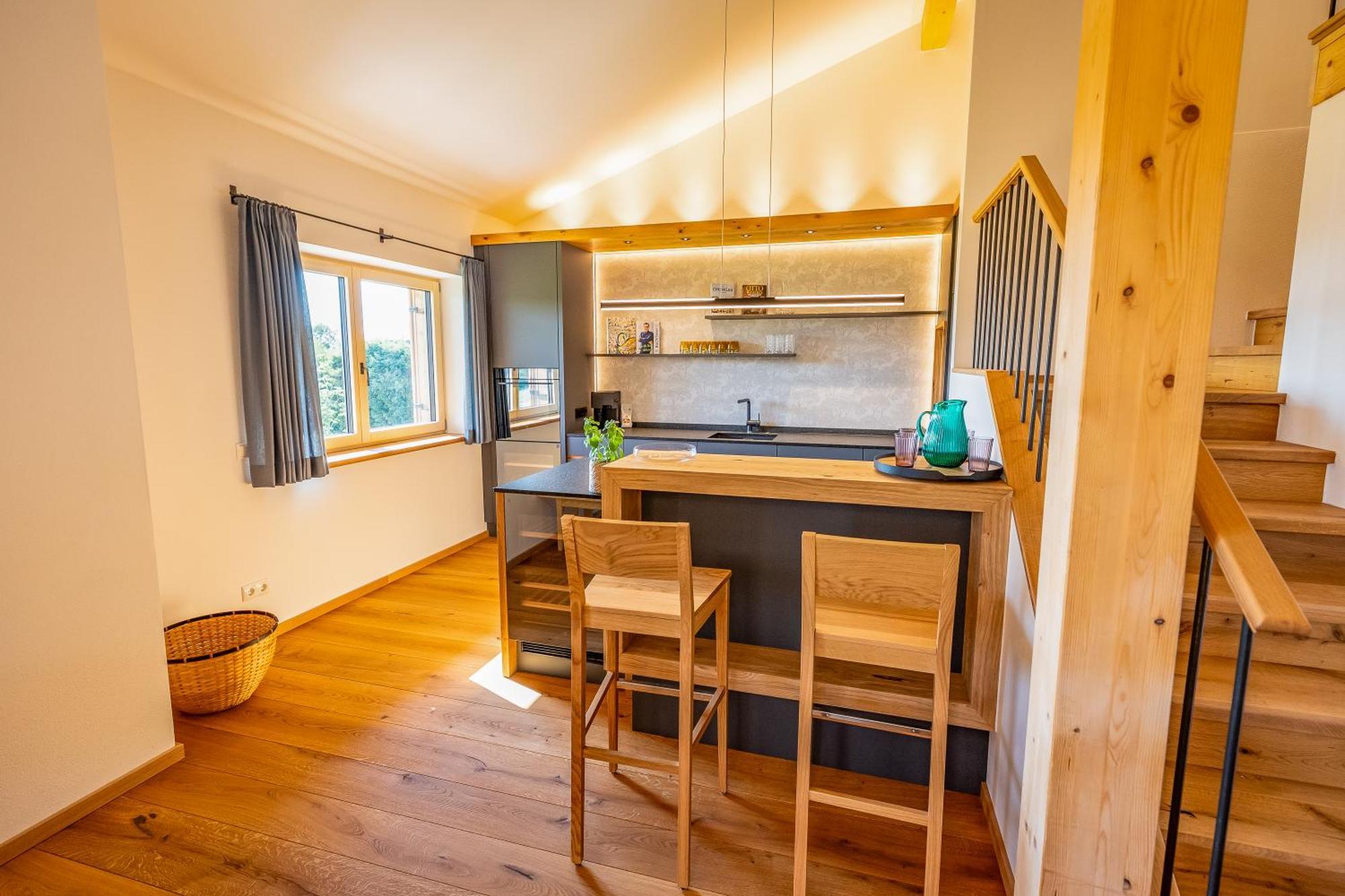 Graf Chiemo Suites - Direkt Am Chiemsee Mit Separatem Seezugang Chieming Exteriör bild