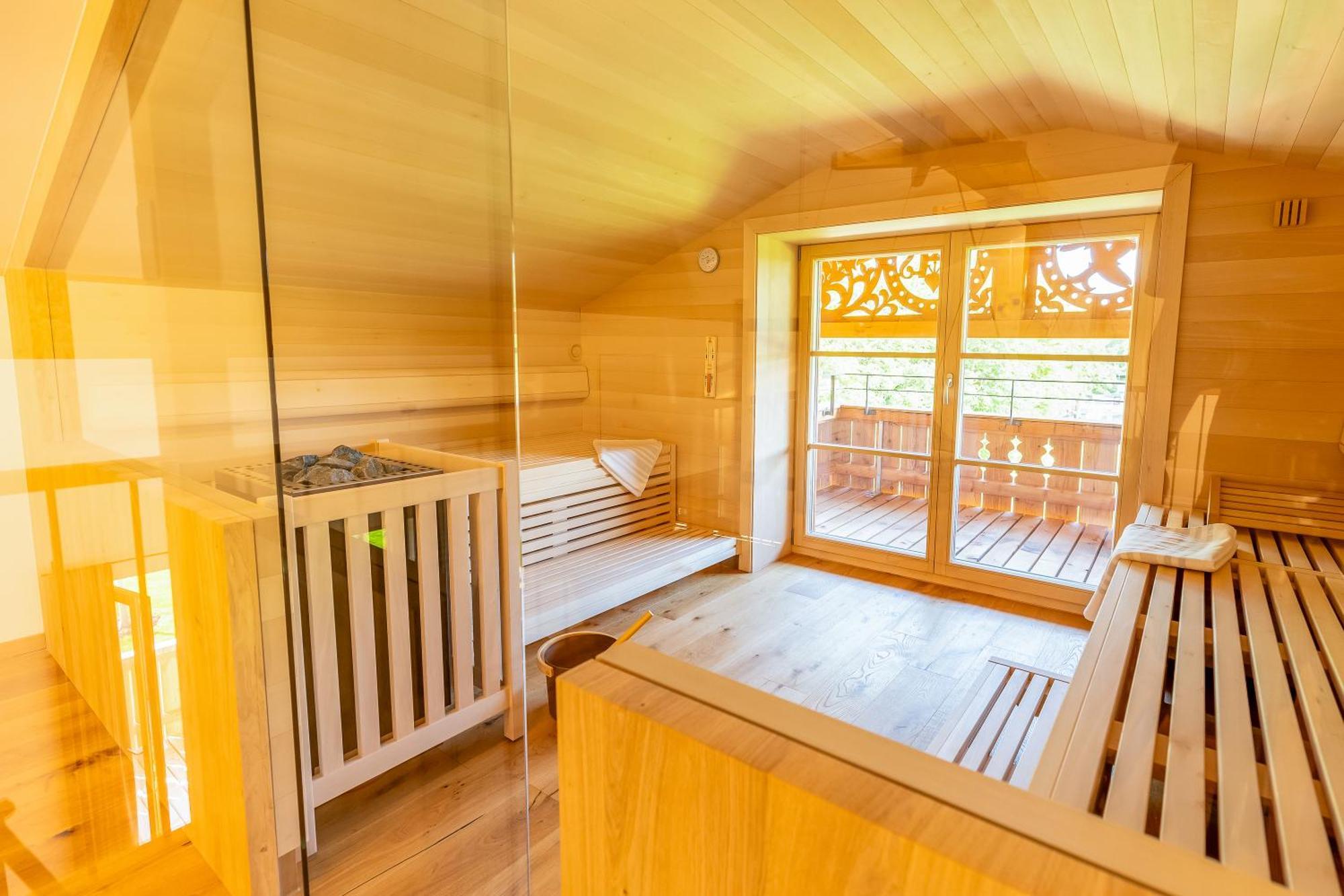 Graf Chiemo Suites - Direkt Am Chiemsee Mit Separatem Seezugang Chieming Exteriör bild
